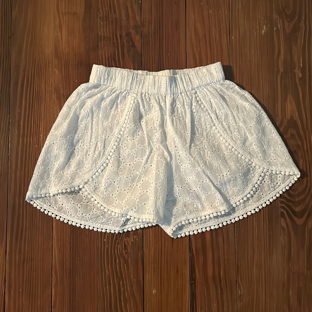 Devi white textured shorts, size small